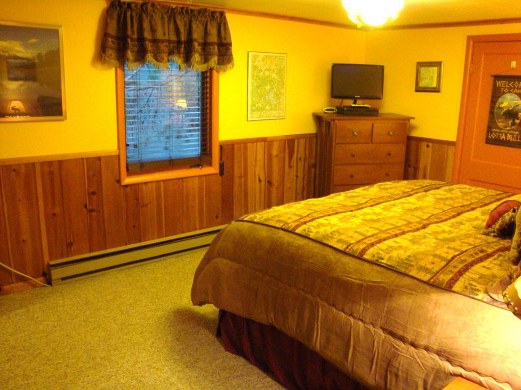 Yellowstone Wildlife Cabins West Yellowstone Exterior foto